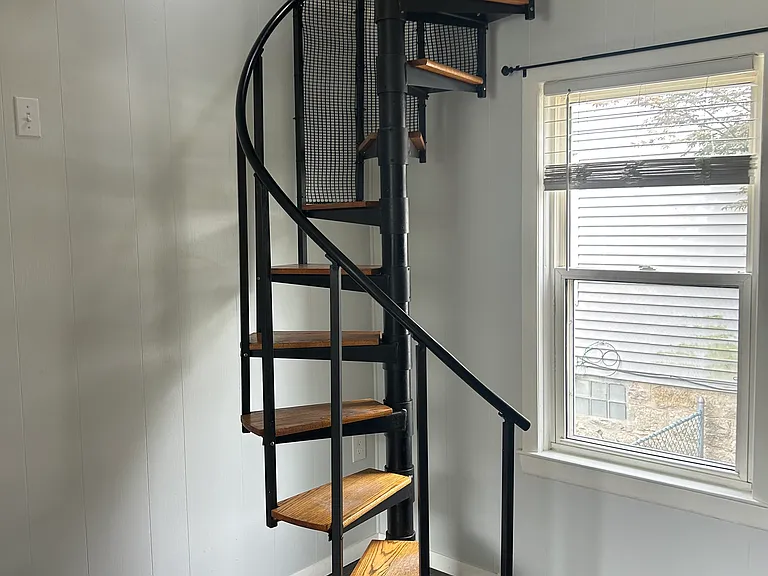 100-102 Hood St #1 — Photo 11