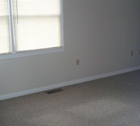 4th image of 2101 Buckingham Sq
