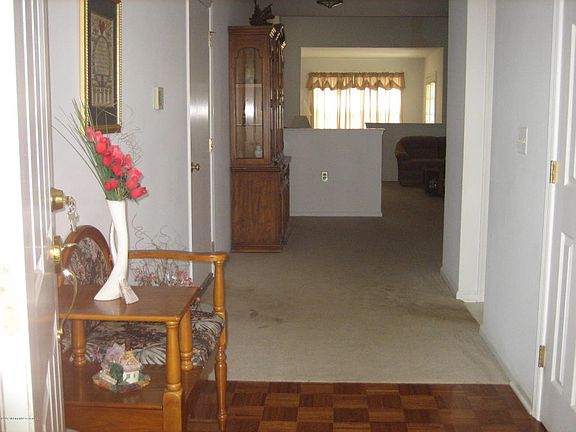 2nd image of 11 Stewart Ct