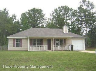 35 Chelsea Ln, Grantville, GA 30220