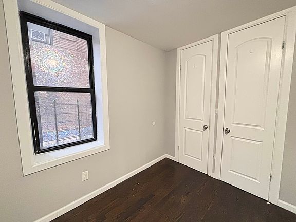 3rd image of 3520 Dekalb Ave APT 1B
