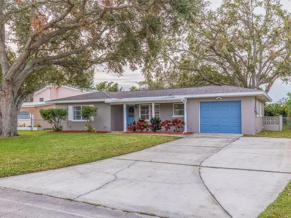 2192 Belmar Dr, Belleair Bluffs, FL 33770