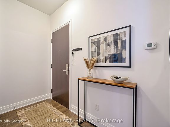 3rd image of 55 Speers Rd Unit 306