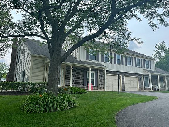 3rd image of 2671 College Hill Cir