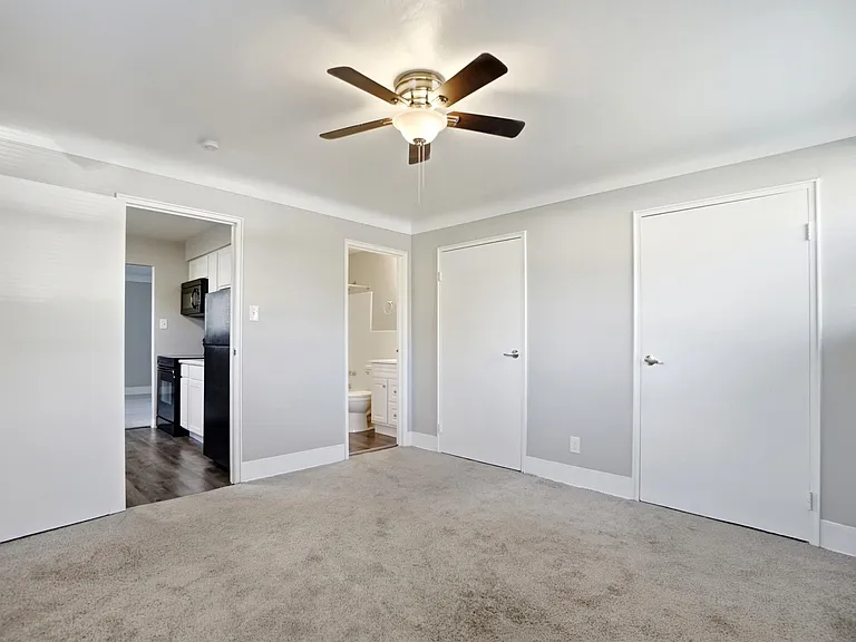 3411 Broadwell Ave #9 — Photo 8