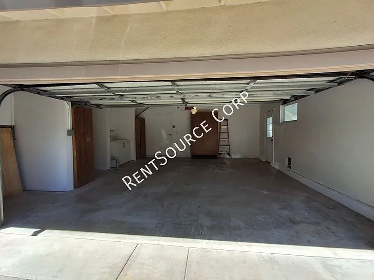 26421 Torrey Pines Dr — Photo 34