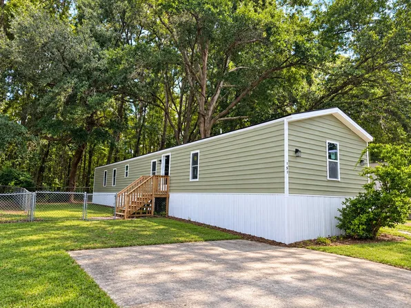 151 Hershey Cir, Summerville, SC 29483