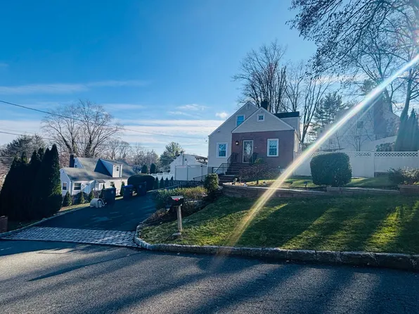 53 Maryton Rd, White Plains, NY 10603