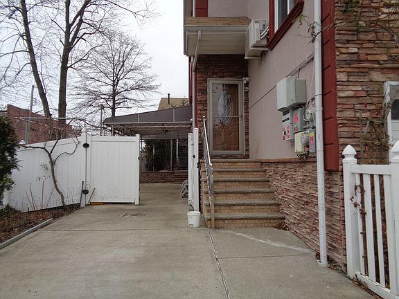 3rd image of 56 Hempstead Ave
