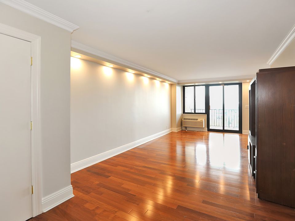 2nd image of 1590 Anderson Ave APT 11A