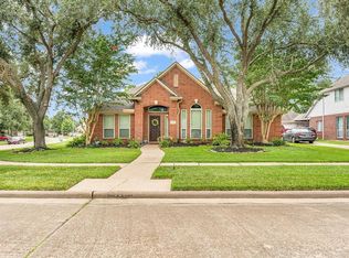 15811 Red Hill Trl, Houston, TX 77095