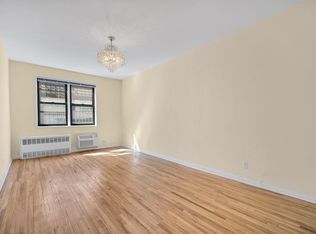 317 W 54th St APT 2E, Manhattan, NY 10019