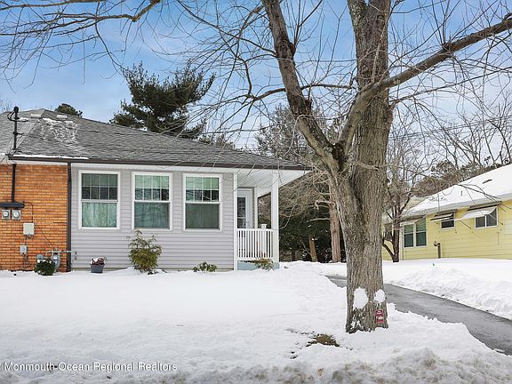 3rd image of 2081 Hovsons Blvd