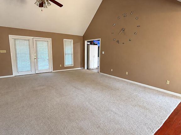 3rd image of 741 Dancer Rd