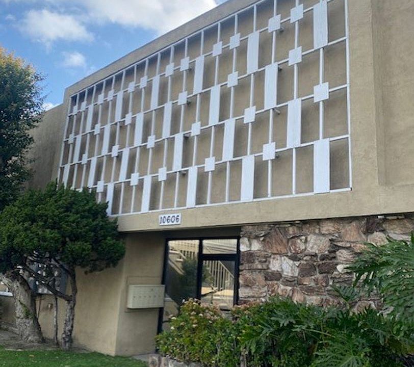 1st image of 10606 Lakewood Blvd #2