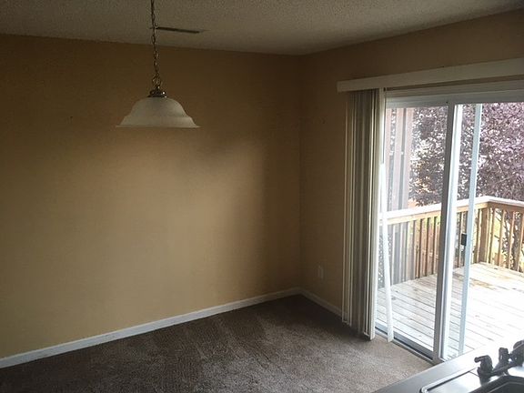 4th image of 2445 Avalon Woods Dr
