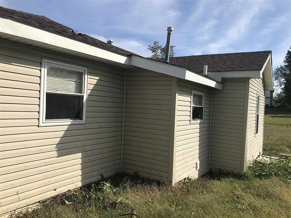 2nd image of 922 Depot St