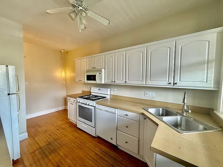 4149 N Sheridan Rd #3 — Photo 15