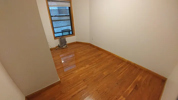 Rented by Downtown Mgt & Realty LLC | media 11