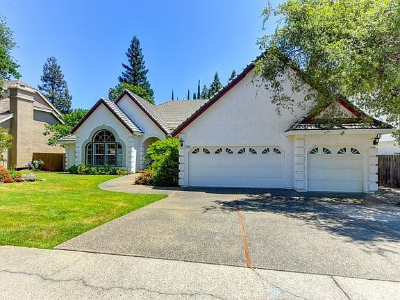 3rd image of 124 Tomlinson Dr