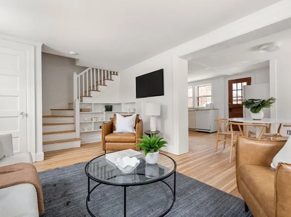 71 Highland Rd #71, Brookline, MA 02445