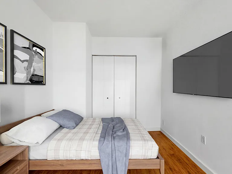 100 John St #2504 — Photo 4