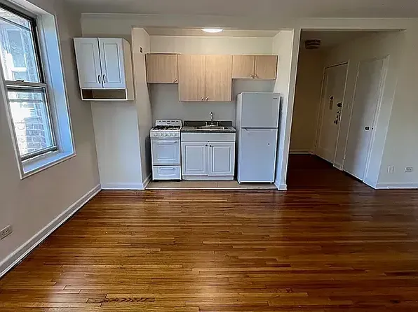 3510 Avenue H image 1 of 5