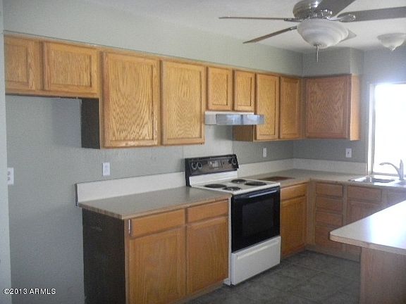 3rd image of 2203 E Isabella Ave