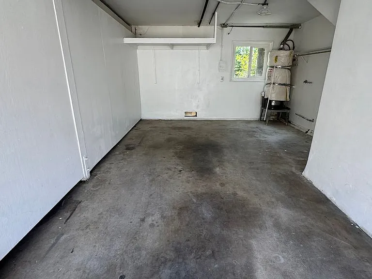 Allen - 1812 — Photo 15