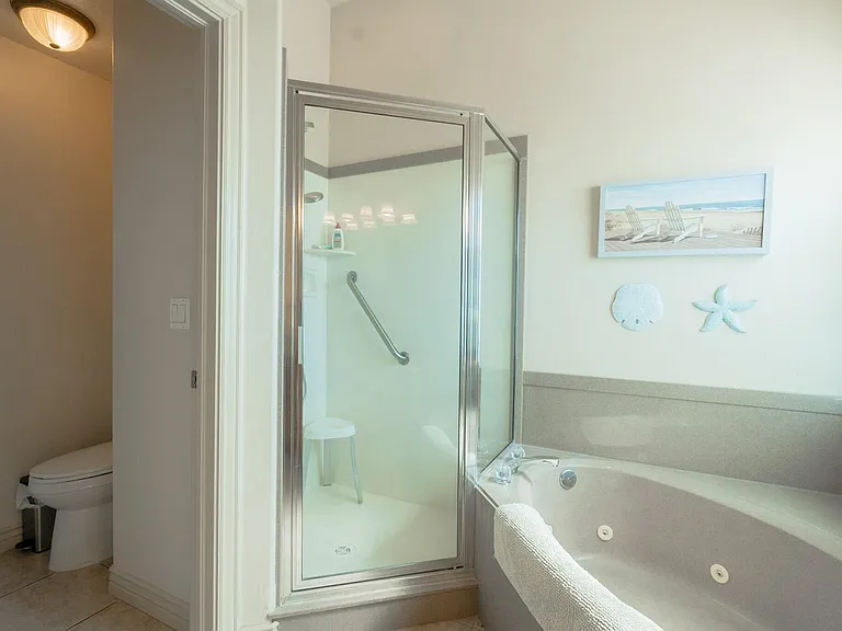 Ensuite Bathroom, jetted tub and shower