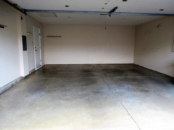 2nd image of 1420 Cascade Dr