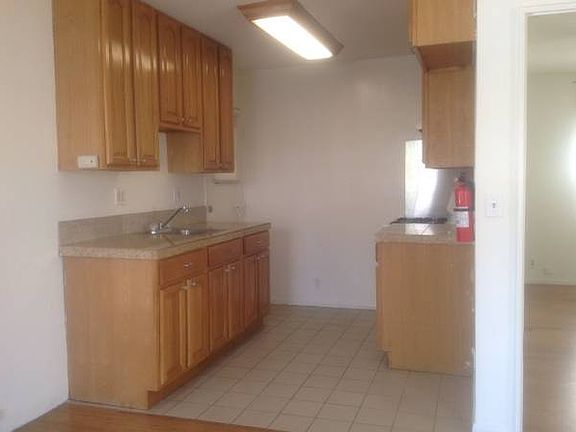 3rd image of 5149 York Blvd