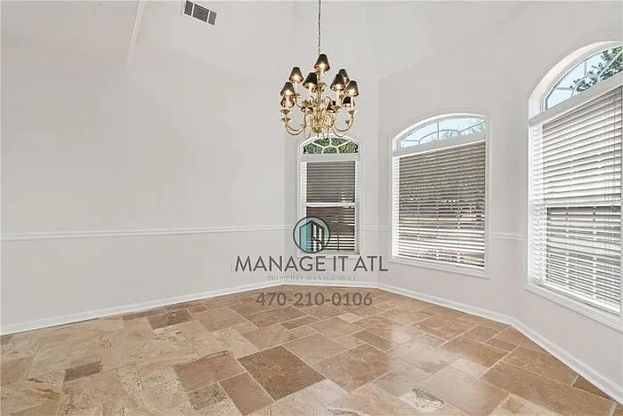 60 Ruby Forest Pkwy — Photo 17