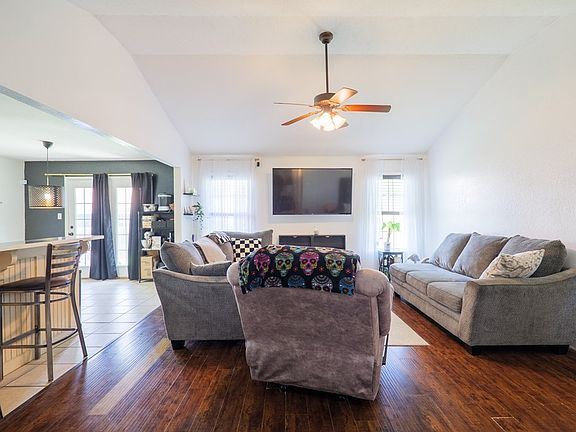 3rd image of 5187 Branch Point Dr