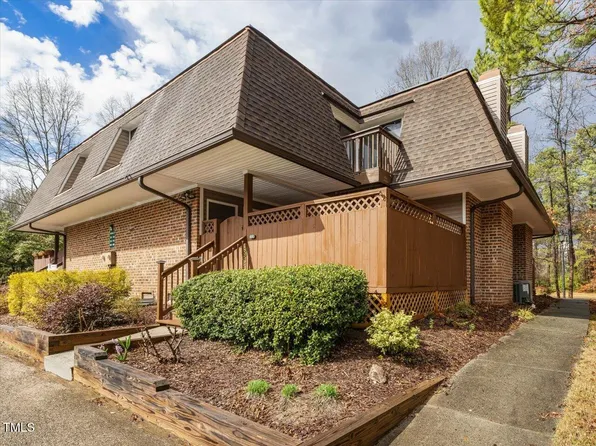 228 Finley Forest Dr, Chapel Hill, NC 27517
