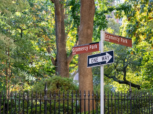 39 Gramercy Park North 9A image 9 of 9