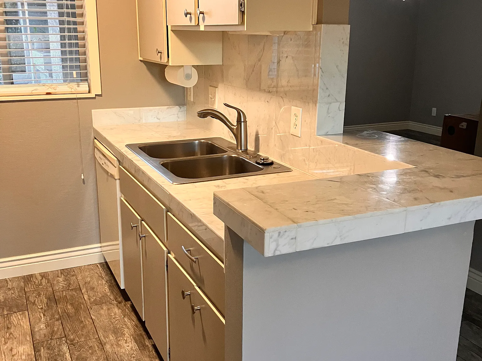 2 bed, 864 sqft, $1,500 — Photo 3