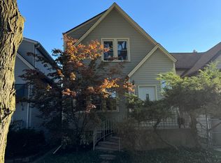 3813 W Eddy St UNIT 1, Chicago, IL 60618