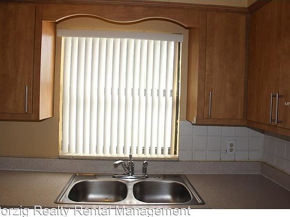 2nd image of 2850 Gale Pl