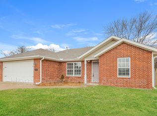 1392 Redbud Rd, Elkins, AR 72727