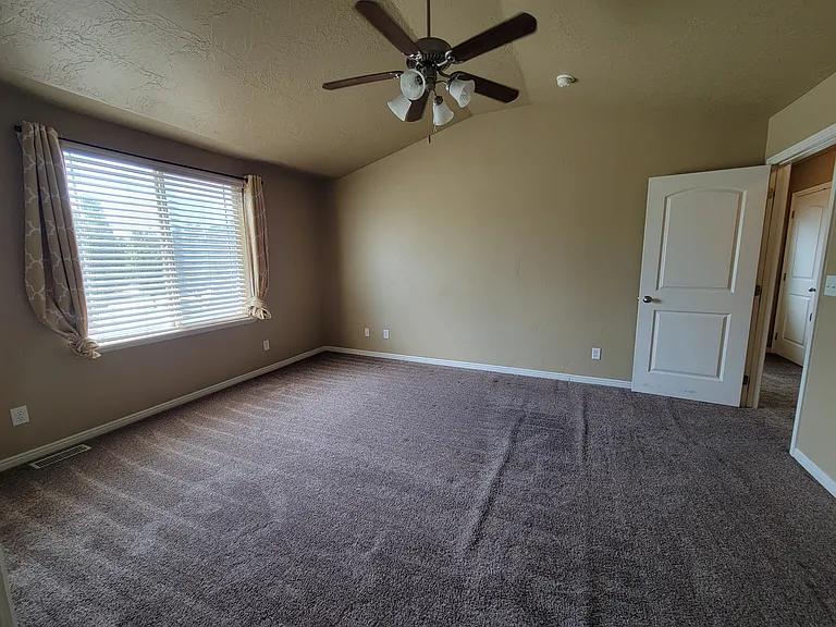 12487 S Smithtown Rd — Photo 13