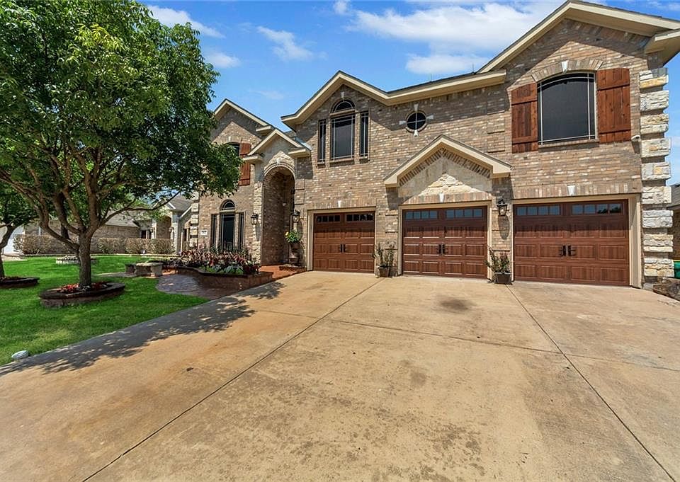 1st image of 1811 Wildwood Ln