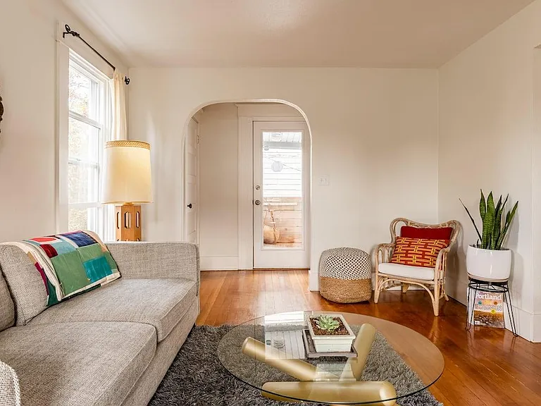 822 NE Mason St — Photo 3