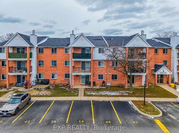 1096 Jalna Blvd #28, London, ON N6E 3B8