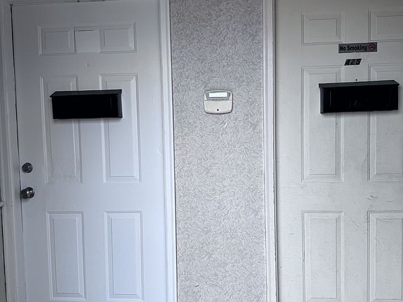 2nd image of 423 Smartt Station Rd