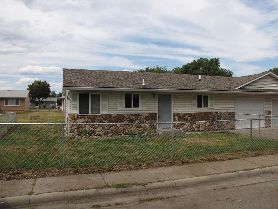 1st image of 15 Catrina Ln