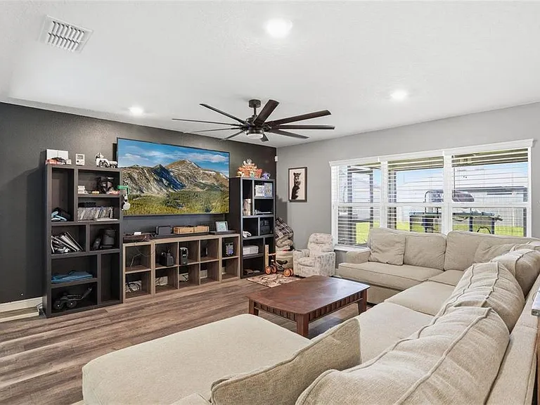 232 Lake Lucerne Way — Photo 13