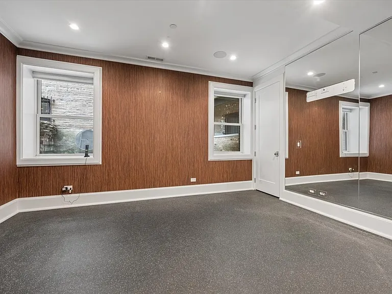 458 W Deming Pl — Photo 29