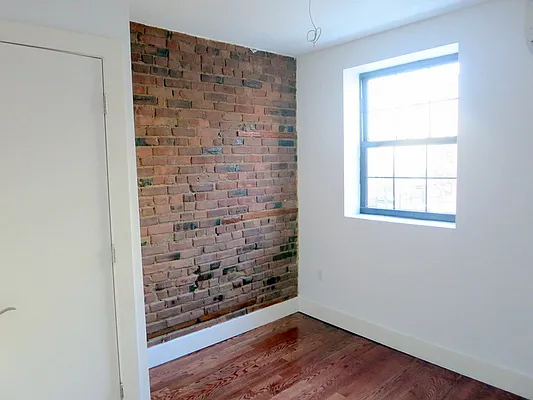Rented by Nooklyn NYC LLC | media 35