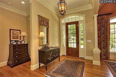 3rd image of 23195 Hilliard Blvd